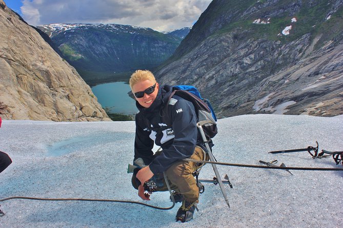 2-Day Round Trip from Bergen: THE GRAND SOGNEFJORD – fjords, waterfalls, glacier - Stalheim’s views and the descent to Gudvangen