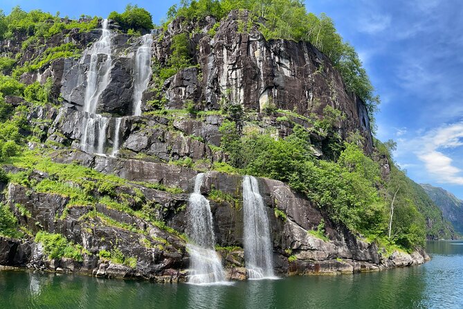 4 Day Bergen - Hardangerfjord private fjord-cruise - Day two: Folgefonna National Park and a night in Norheimsund