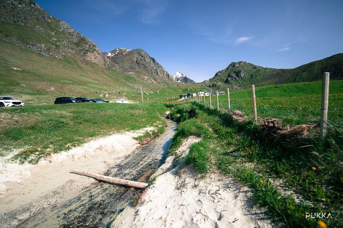 5 Highlights Of Lofoten From Svolvær - Lunch, warm drinks, boots, and tripod access