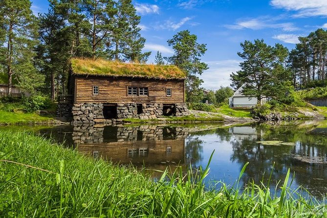 Alesund 3 hrs Private tour Medieval Village Sunnmore - Aksla Mountain in a Short, Scenic Stop