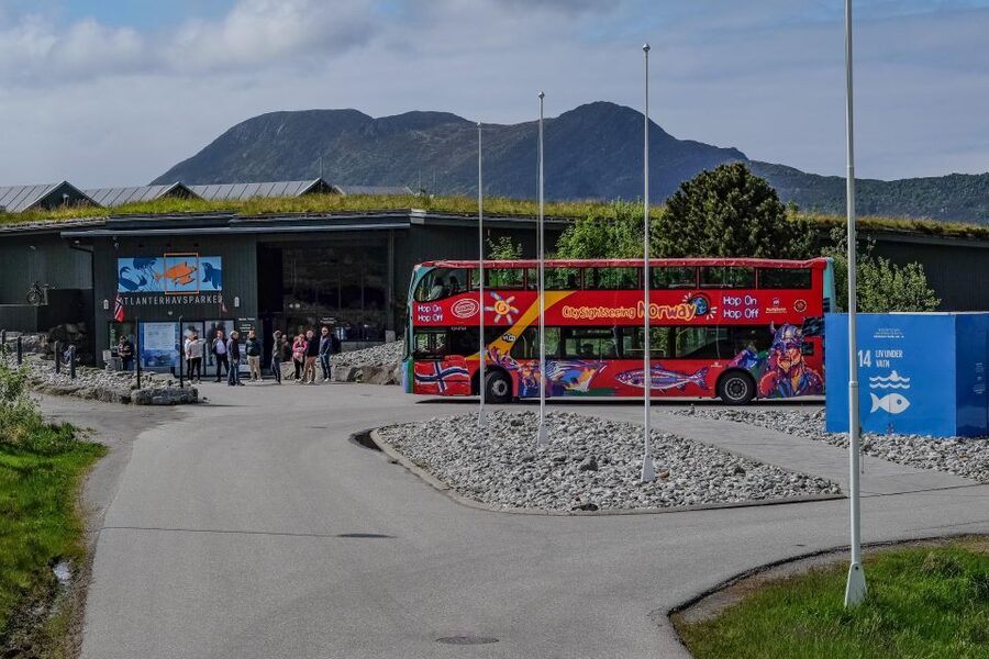 Alesund: City Sightseeing Hop-On Hop-Off Bus Tour - Stop 4: Parkgata and Parken Kulturhus