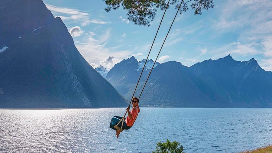 Ålesund-Trandal fjord tour with 3 hours stop at Trandal - Why this six-hour cruise works