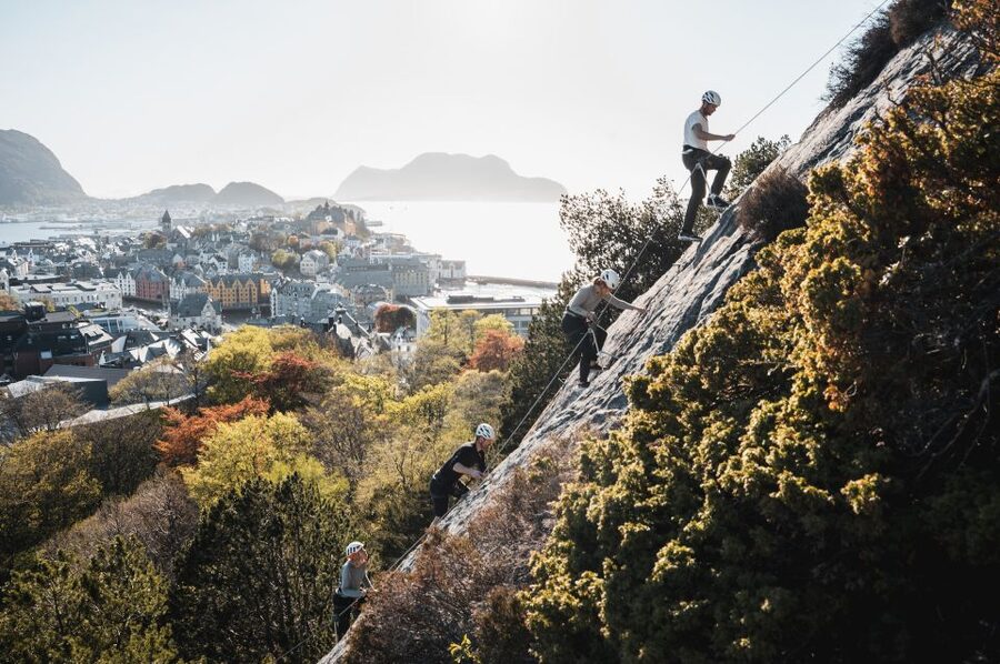 Ålesund: Via Ferrata tour - Starting in the middle of Ålesund
