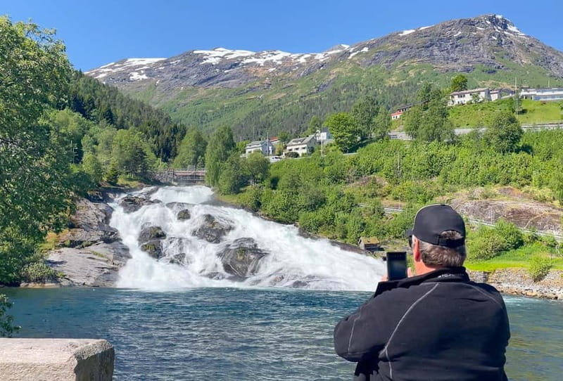 All About the Fjords, in one tour by bus & boat from Ålesund - Guide, audio, and communication