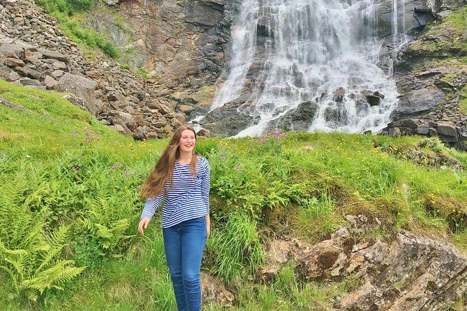 AMAZING HARDANGER FJORD: Private guided round trip from Bergen, 10 hours - The Norwegian Nature Center in Øvre Eidfjord