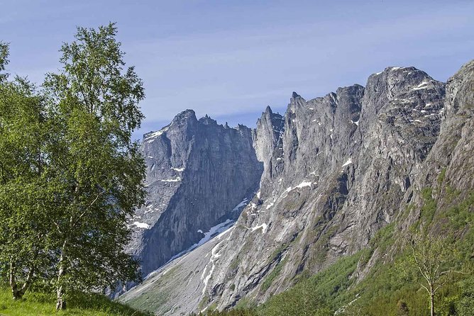 Andalsnes Shore Excursion: the Troll Road and Troll Wall - Climbing the 11 hairpin bends