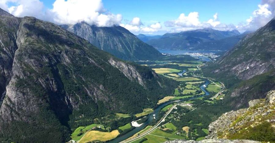 Åndalsnes - Trollstigen & Trollwall Audio Guid Bus Tour - Understanding the Trollstigen closure issue