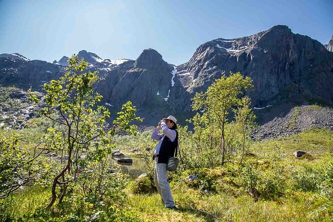 Arctic Landscapes Hiking, Sightseeing & Snowshoeing Private Tour - Soup, hot drinks, and the value of comfort