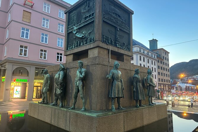 Audio Walking Tour in Bergen Famous Ghosts Location - Sailors, statues, and lives lost at sea