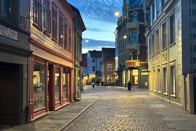 Audio Walking Tour in Bergen Famous Ghosts Location - Bergen Cathedral and the cannonball in the wall