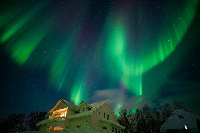Aurora Crystal Lavvo Overnight with Activities from Tromsø - The evening forecast and camera help