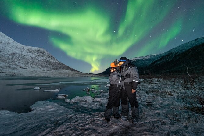 Aurora Hunt with the campfire and professional photographer - Campfire food gives the cold night a purpose