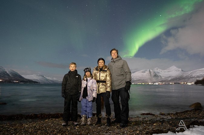 Aurora Safari Chase by big bus, free Photos, toilet onboard - Watching the Aurora, and handling disappointment