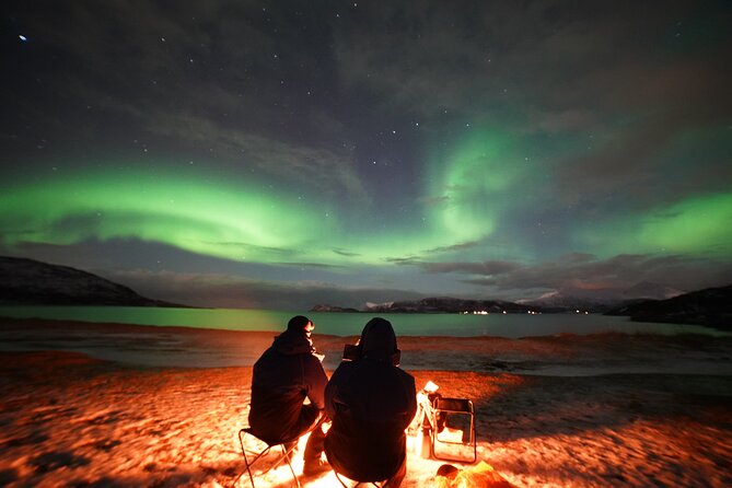 Aurora tour with free portrait and bonfire - Thermal suits help, but your feet still matter