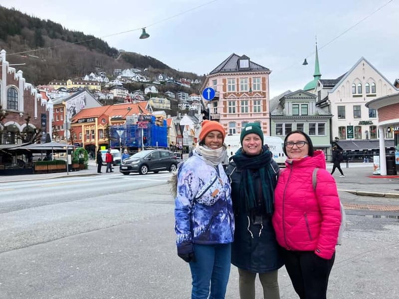 Bergen: Authentic Morning Walking Tour - Practical details that make the day easier