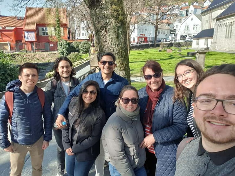 Bergen: Authentic Morning Walking Tour - Why the private format changes the experience
