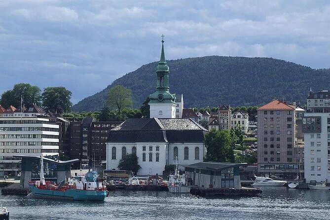 Bergen City Cruise - Seating, weather, narration, and access
