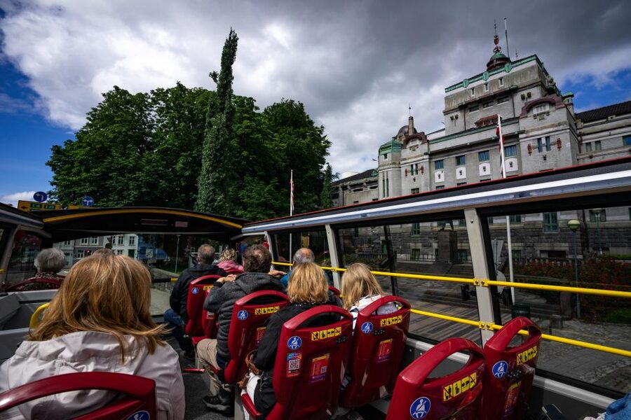 Bergen: City Sightseeing Hop-On Hop-Off Bus Tour - Stop 4: Magic Ice and Nykirken