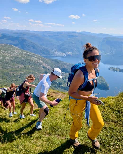 Bergen: Fjord Hiking - Public tour - Leaving Bergen for a quieter Norway