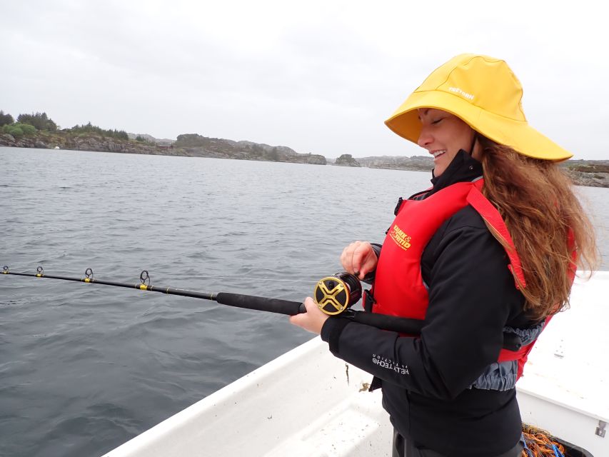 Bergen: Guided Fishing Tour with Outdoor Cooking - Fishing for fish, crabs, shrimp, and seaweed