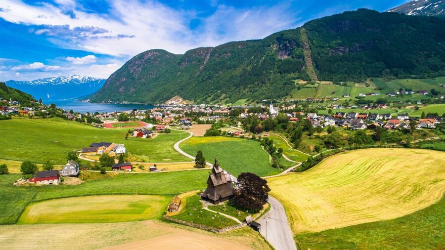Bergen: Guided Fjord & Glacier Tour to Fjærland - Tvindefossen gives the day a final burst