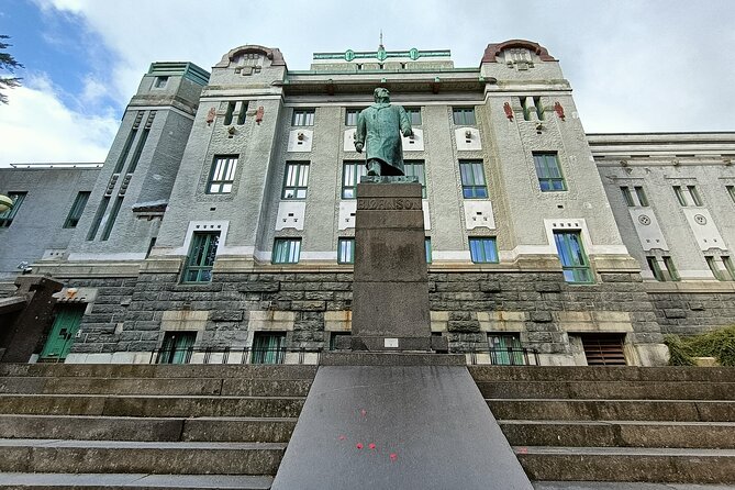 Bergen in Your Pocket: Landmarks and Lore Audio Tour - Skotstredet and the finish at Ludvig Holberg