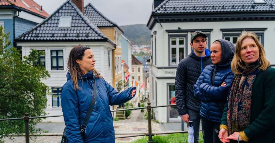 Bergen: Nordnes Neighborhood Hidden Gems Walking Tour - Meeting outside Aksdal and setting off