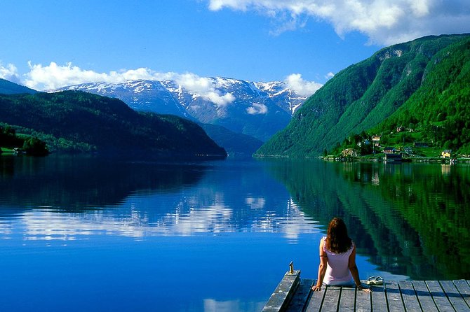 Bergen: Private Full-Day Roundtrip to Hardangerfjord with cruise - Steinsdalsfossen: the waterfall you can walk behind
