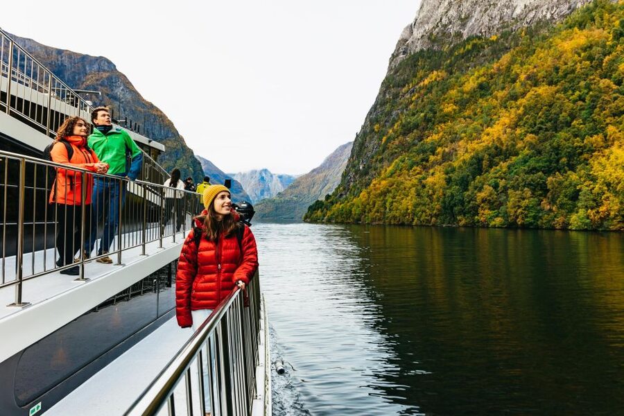 Bergen: Self-Guided Round-Trip Full-Day Excursion - Flåm and the famous railway