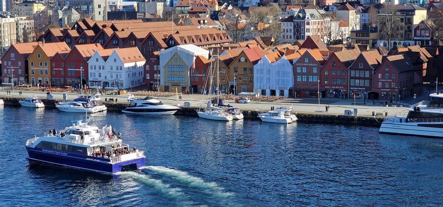 Bergen: Sightseeing Cruise of Bergen's Historic Landmarks - Leaving from Börshopen Pier