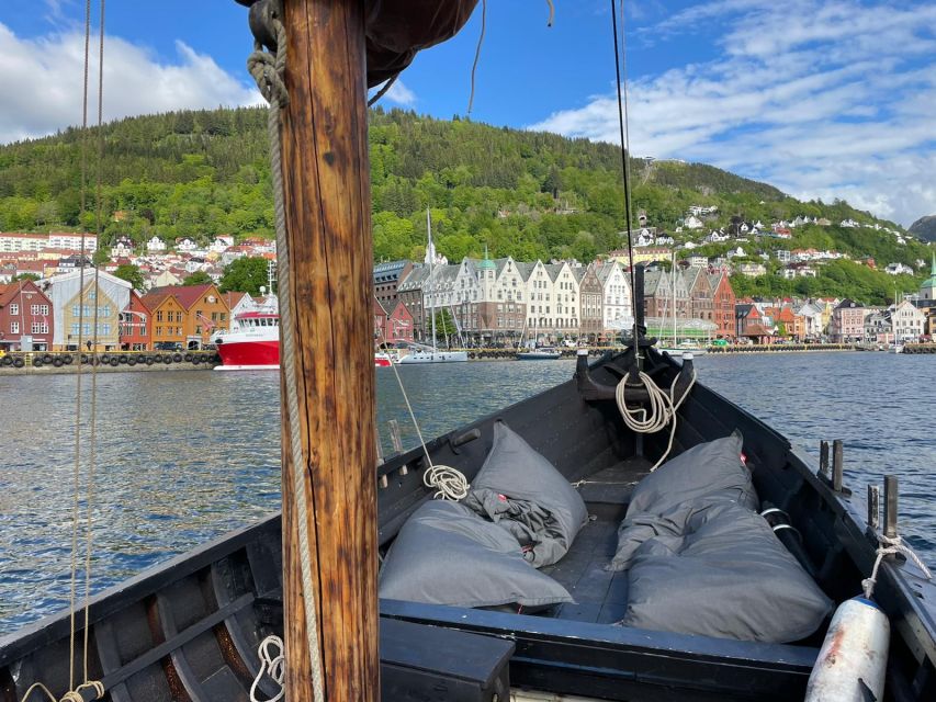 Bergen: Viking Ship Sailing Experience and Sightseeing Trip - Hoisting the square sail from Dreggekaien
