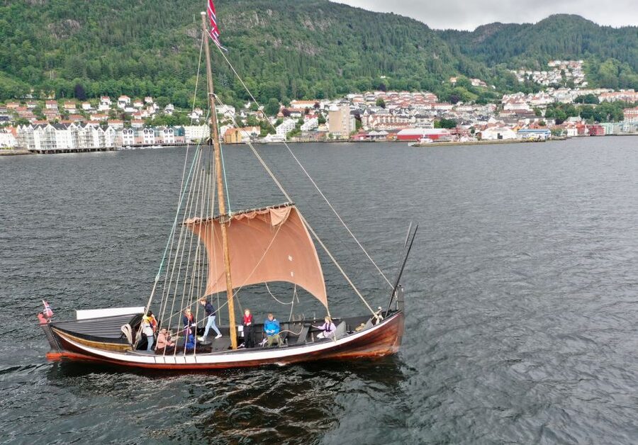 Bergen: Viking Ship Sailing Experience and Sightseeing Trip - Fishing for mackerel while the boat glides