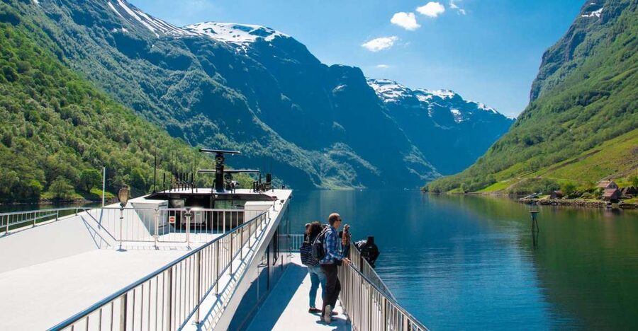 Bergen: Viking Village, Nærøyfjord Cruise & Flåm Railway - Why this Bergen day trip works