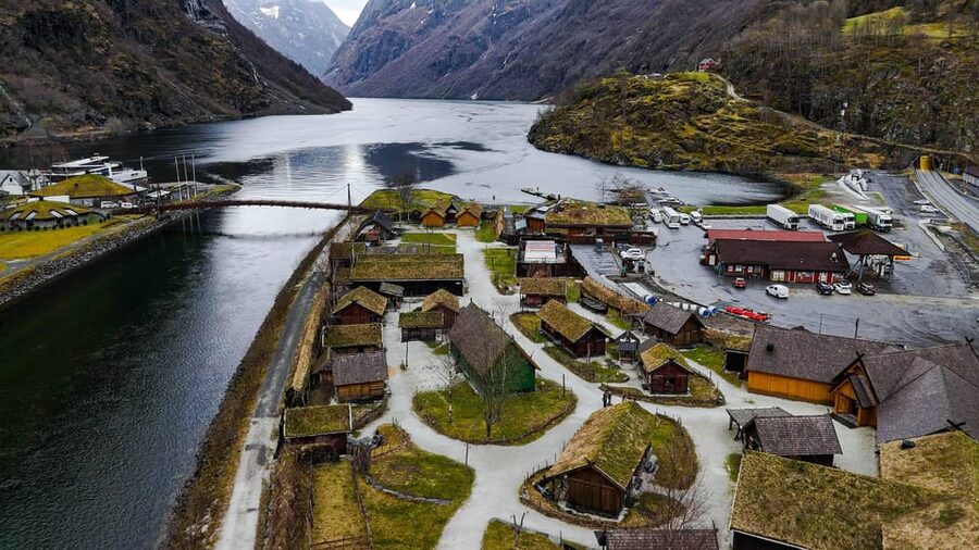 Bergen: Viking Village, Nærøyfjorden Cruise and Flåm Railway - Changing at Myrdal and returning to Bergen