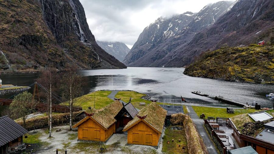 Bergen: Viking Village, Nærøyfjorden Cruise and Flåm Railway - Timing changes by season