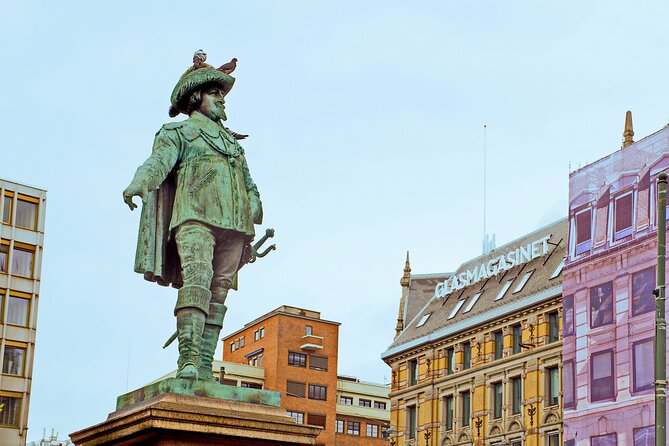 Best of Oslo Guided Walking Tour - Parliament, the Grand Hotel and old market halls