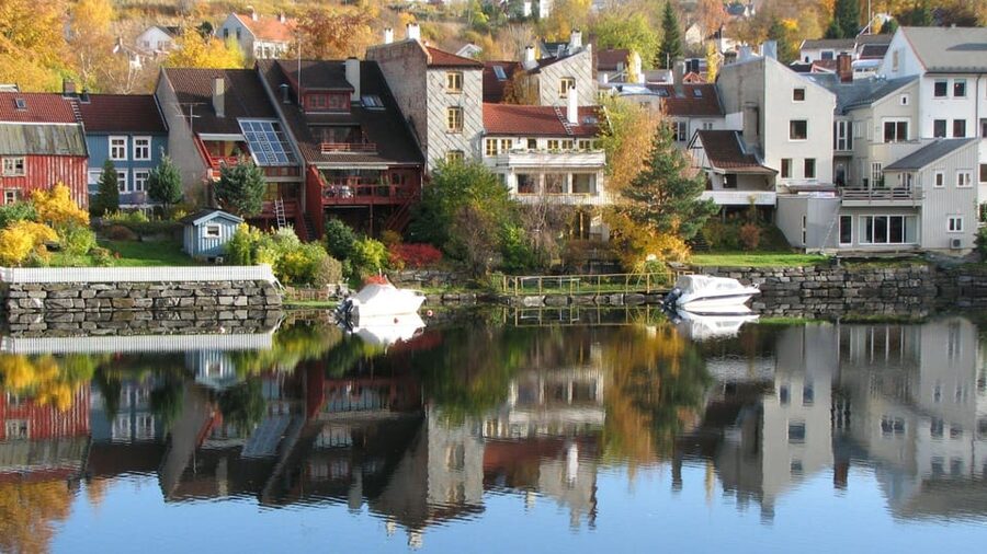 Best of Trondheim: Private Walking Tour with a Local - Bakklandet’s wooden streets and local feel