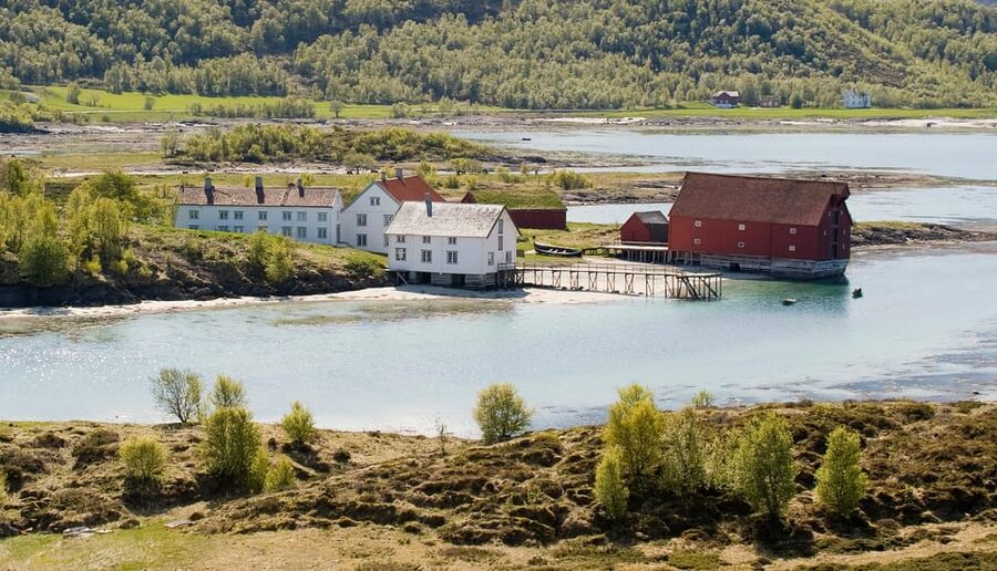 Bodø: Kjerringøy & Silent Coastal Cruise - Mistfjorden and the turn into Nordfjorden