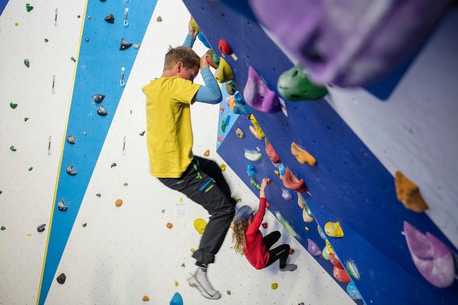 Climb one of Norway's Highest Indoor Climbing Wall - What happens during the one-hour taster lesson