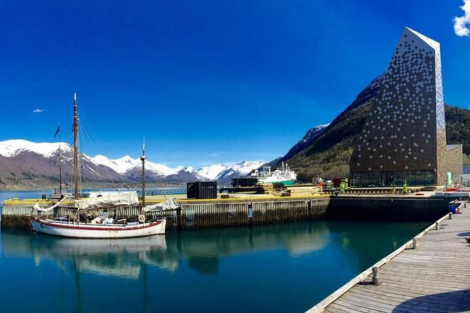 Climb one of Norway's Highest Indoor Climbing Wall - A practical way to fit it into your day