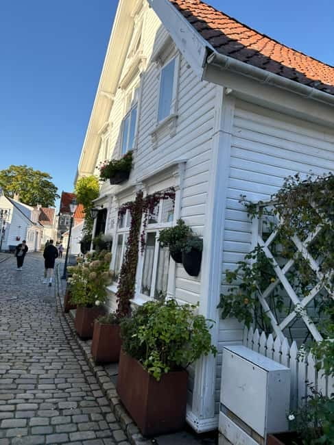 Discover Private+ Stavanger Guided City Tour - Should you book this Stavanger city tour?