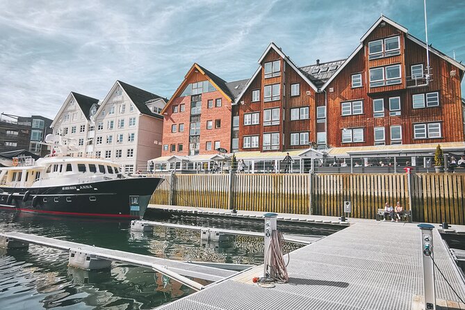 Discover the most Photogenic Spots of Tromsø with a Local - Tromsø Harbour: old and new at the water’s edge