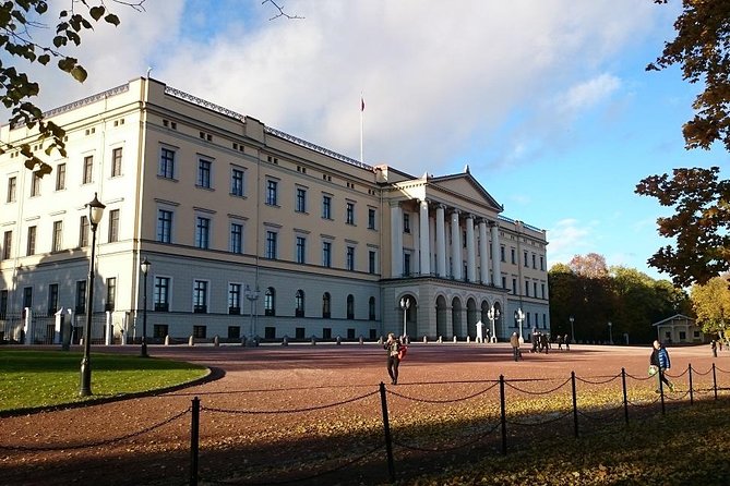 Downtown Oslo: Self-Guided Highlights and History Audio Tour - A compact introduction to central Oslo