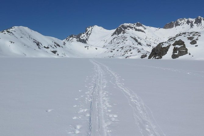 Eco friendly snowshoeing in Scenic Landscape - A short winter outing with a confusing itinerary