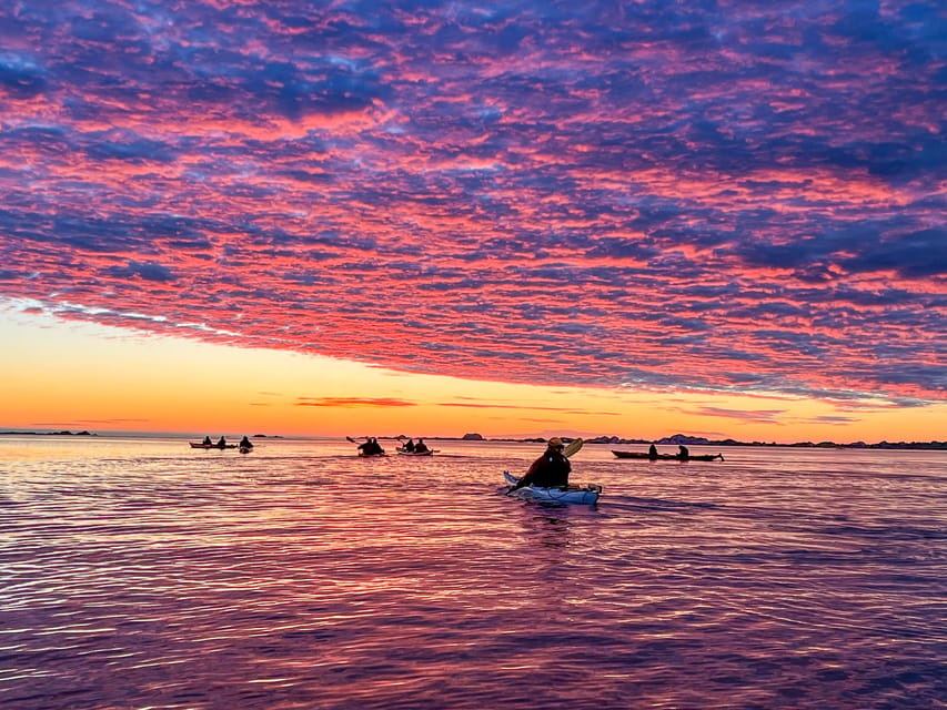 Eggum: Lofoten Islands Midnight Sun Kayak Tour - Paddling between the small islands
