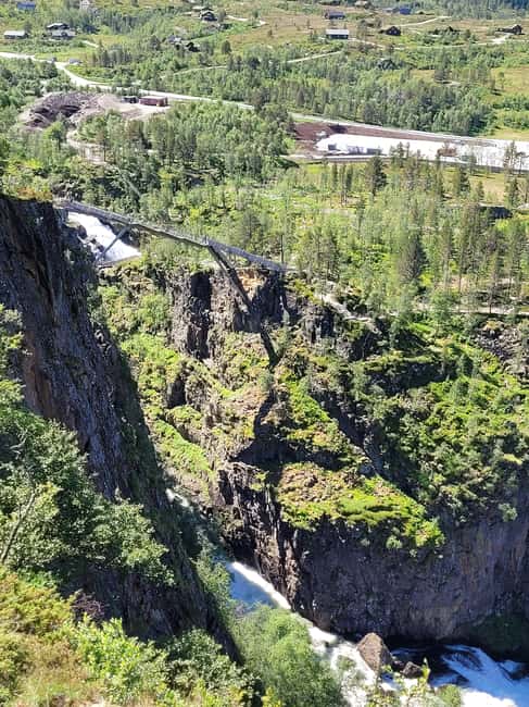 Eidfjord: Vøringsfossen Waterfalls Round-Trip Shuttle - What this shuttle does well
