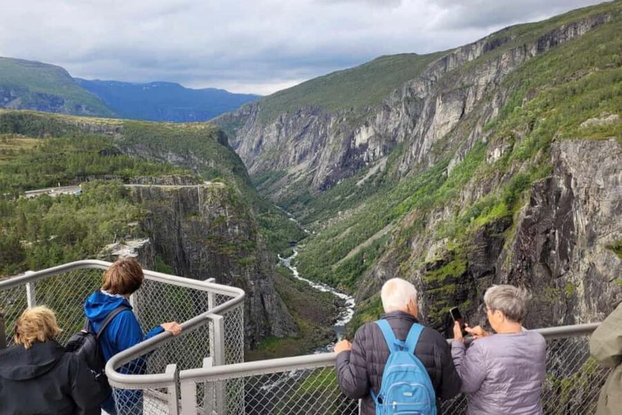 Eidfjord: Vøringsfossen Waterfalls Round-Trip Shuttle - Price and what you receive for it