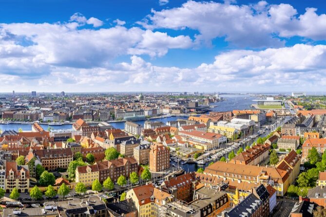 Exclusive Guided & Customized Private Oslo City Tour in Limo - A private Oslo day with room to change course