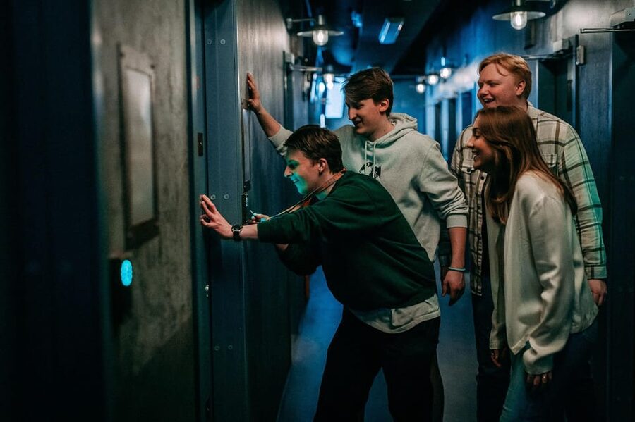 Fangene på Fortet Bergen: Prison Island Adventure Escapegame - The value of 90 minutes at $33