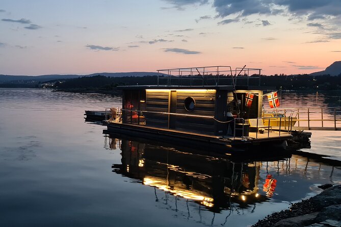 Fjord Houseboat Cruise in Oslo. 100 % electric. BYO - Setting off from Kongen Marina